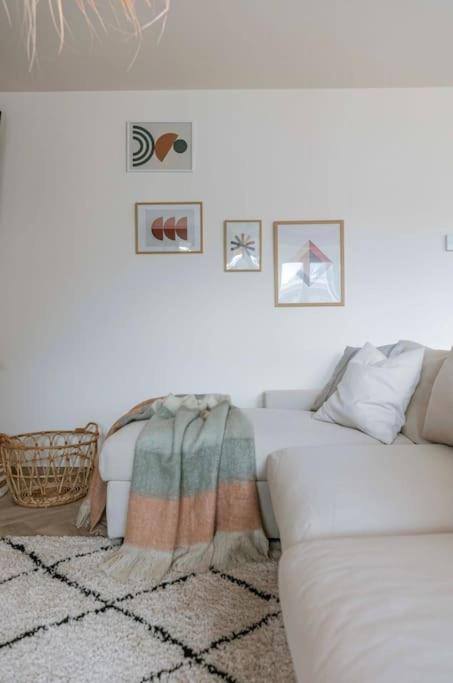 Juan - Stijlvol Appartement Met Uitzicht Op De Kaai Ostend Exterior photo